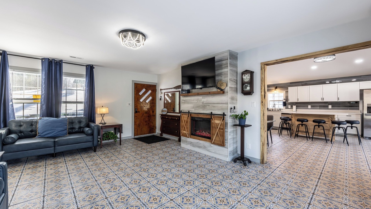 Photo of Livingroom in Madison