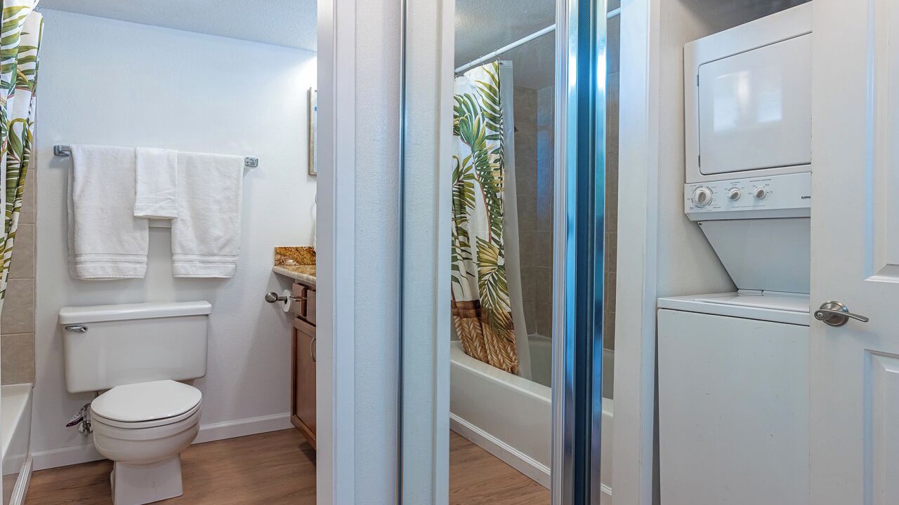 Photo of Bathroom in Kahana