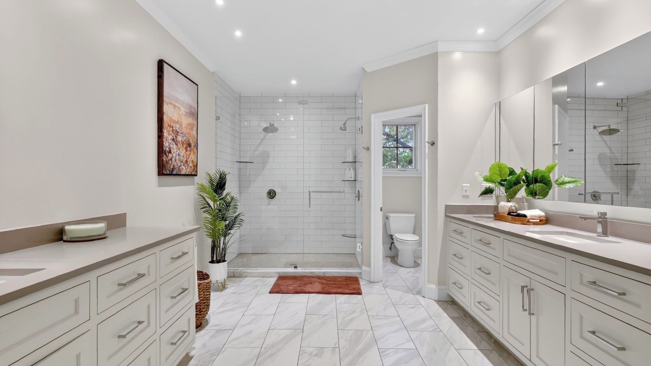 Photo of Bathroom in Park Cities