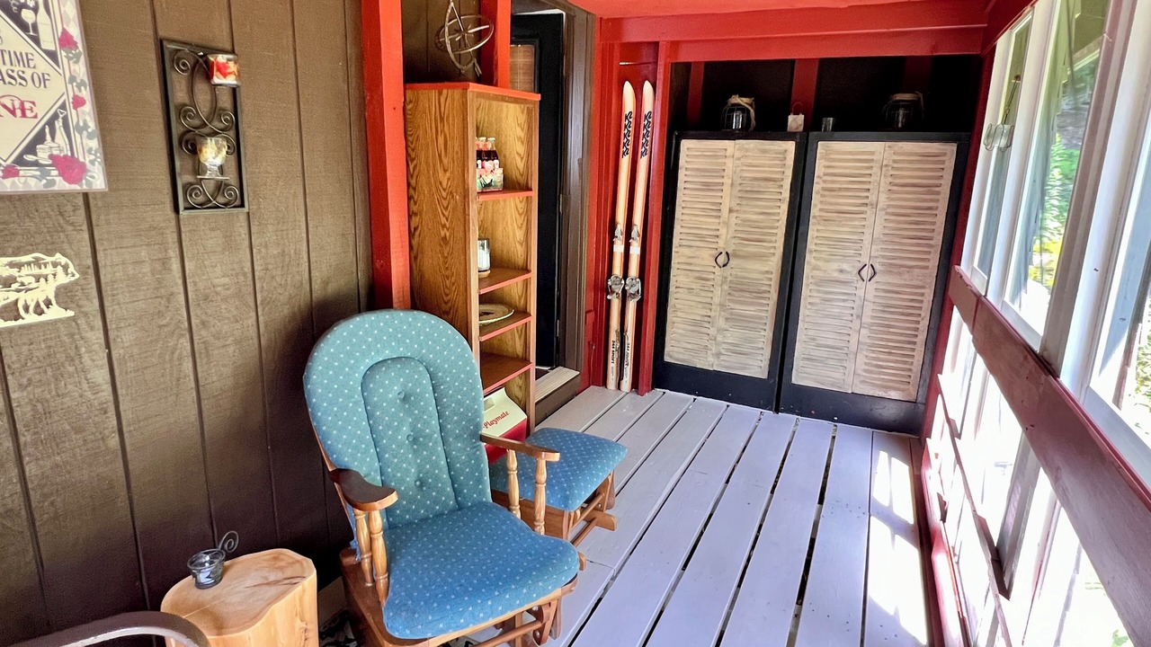Photo of Patio Balcony in Long Lake