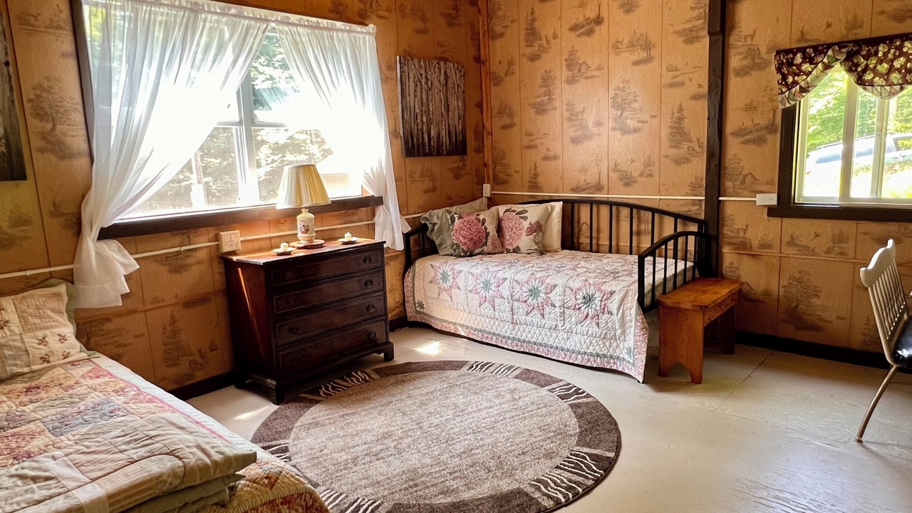 Photo of Bedroom in Long Lake
