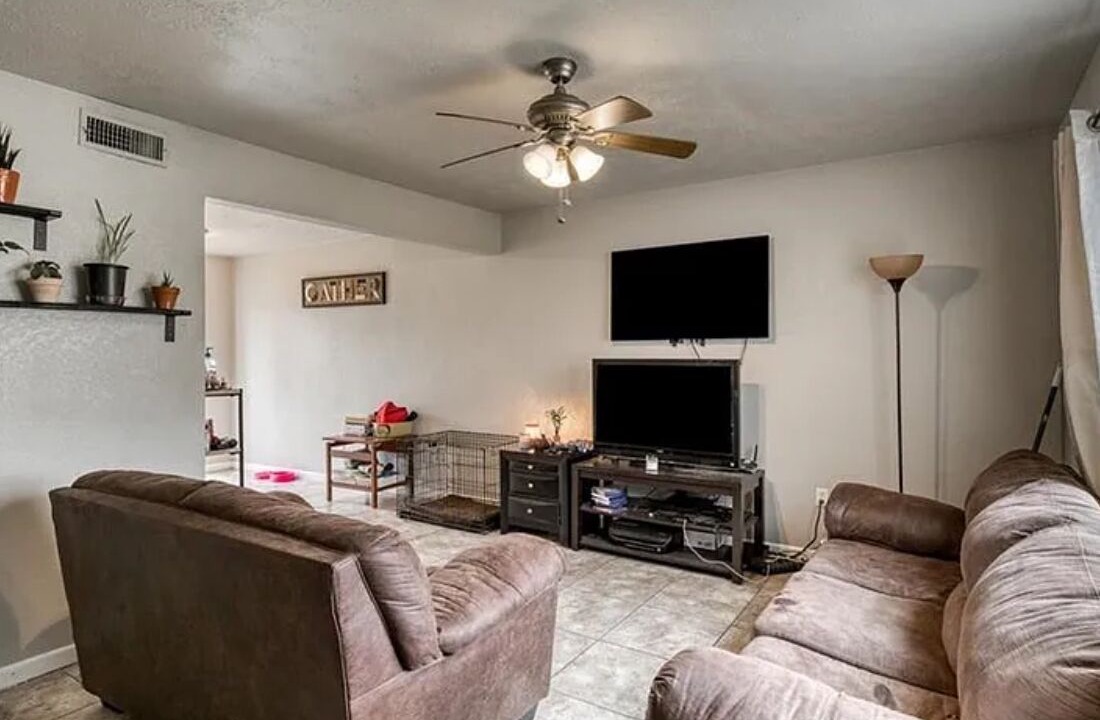 Photo of Livingroom in College Station