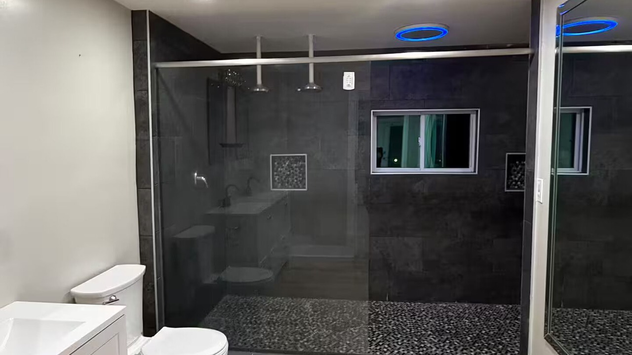 Photo of Bathroom in Banks County