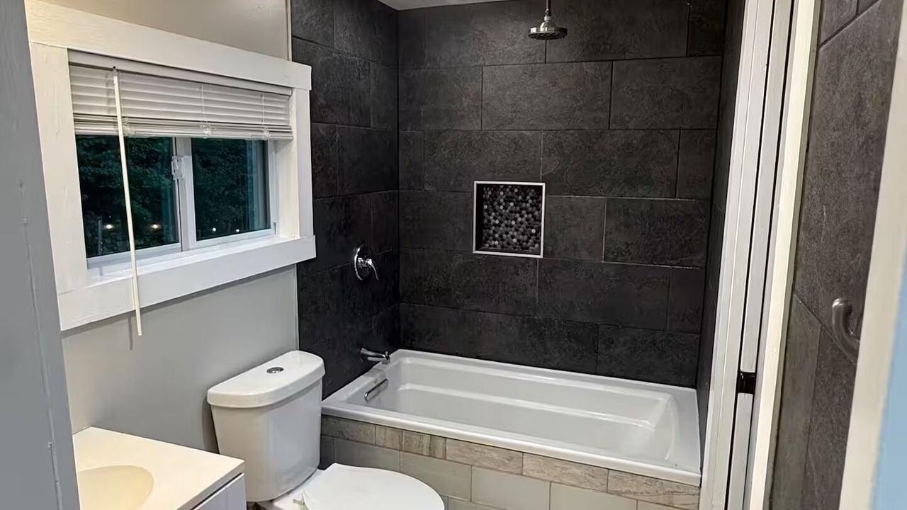 Photo of Bathroom in Banks County