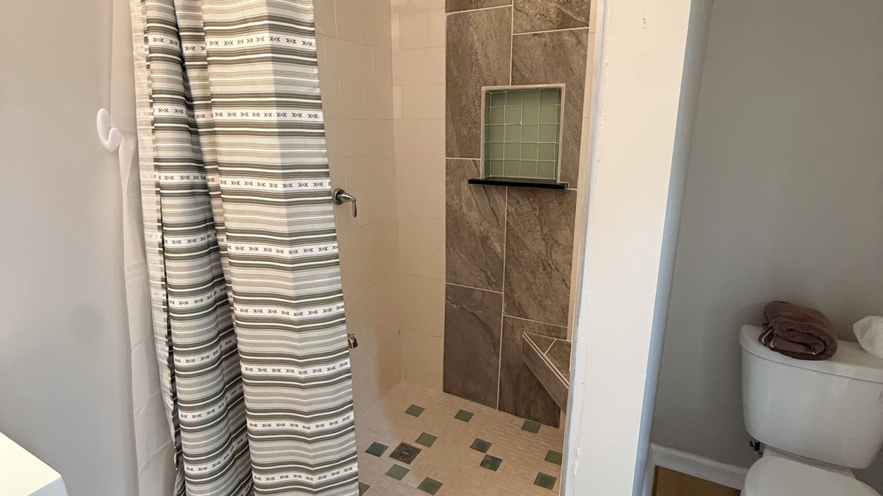 Photo of Bathroom in Banks County