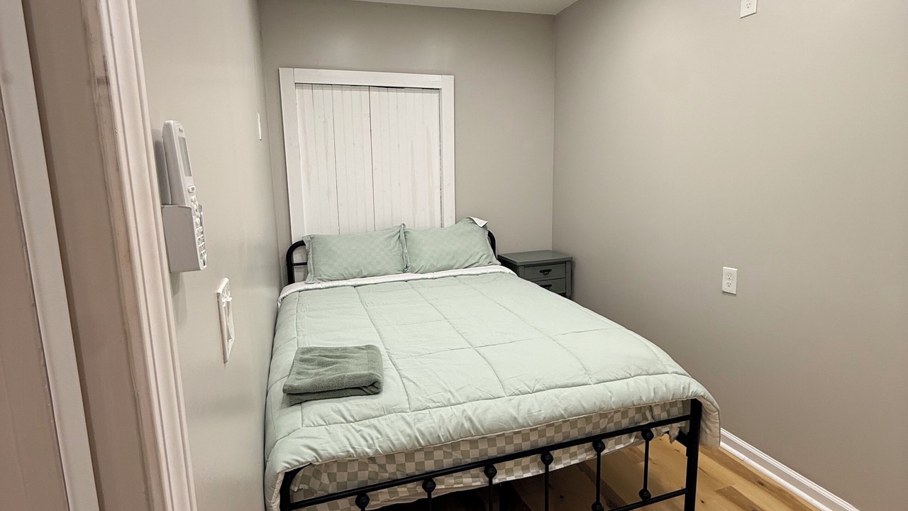 Photo of Bedroom in Banks County