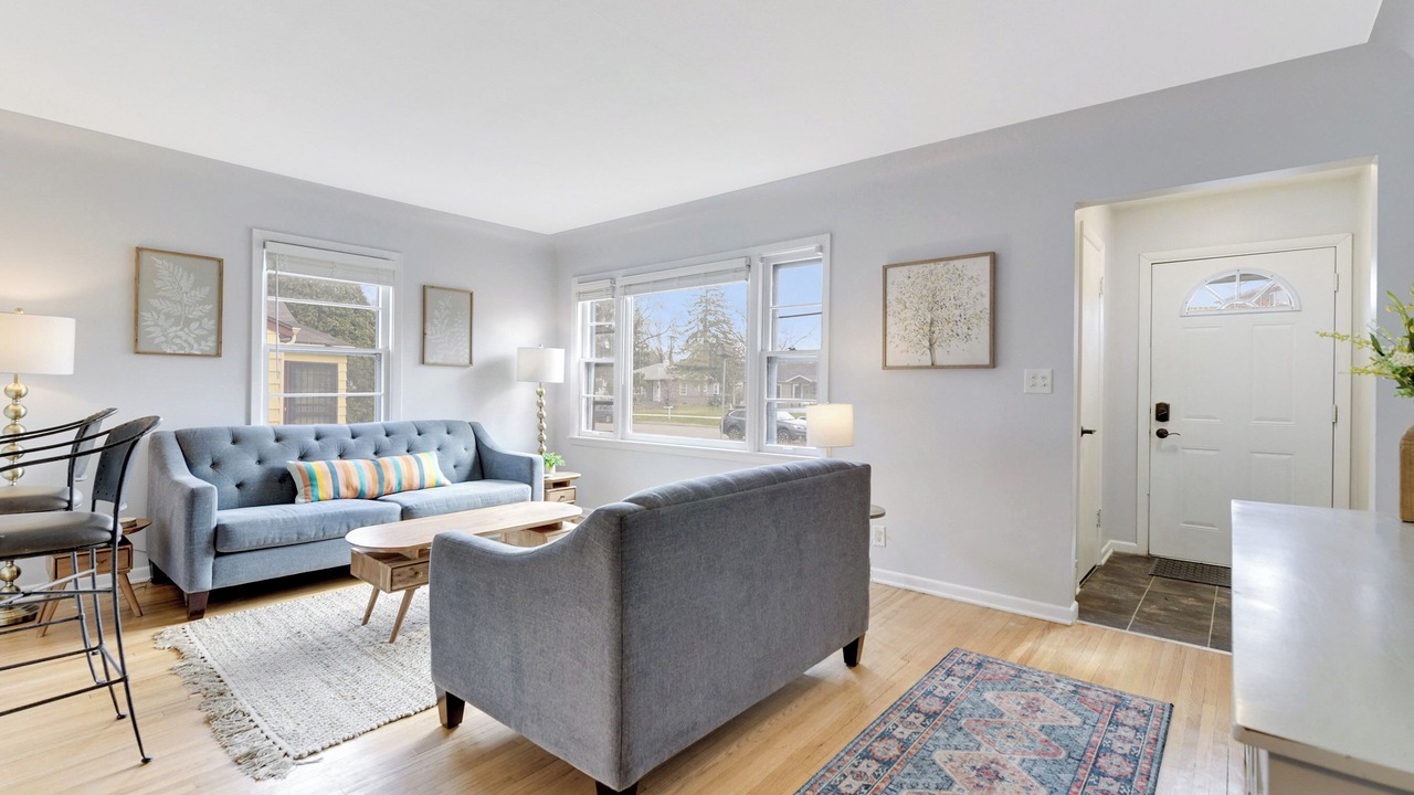Photo of Livingroom in St. Louis Park