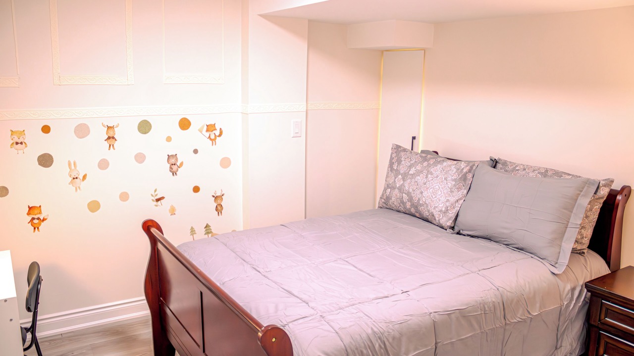 Photo of Bedroom in Durham Region