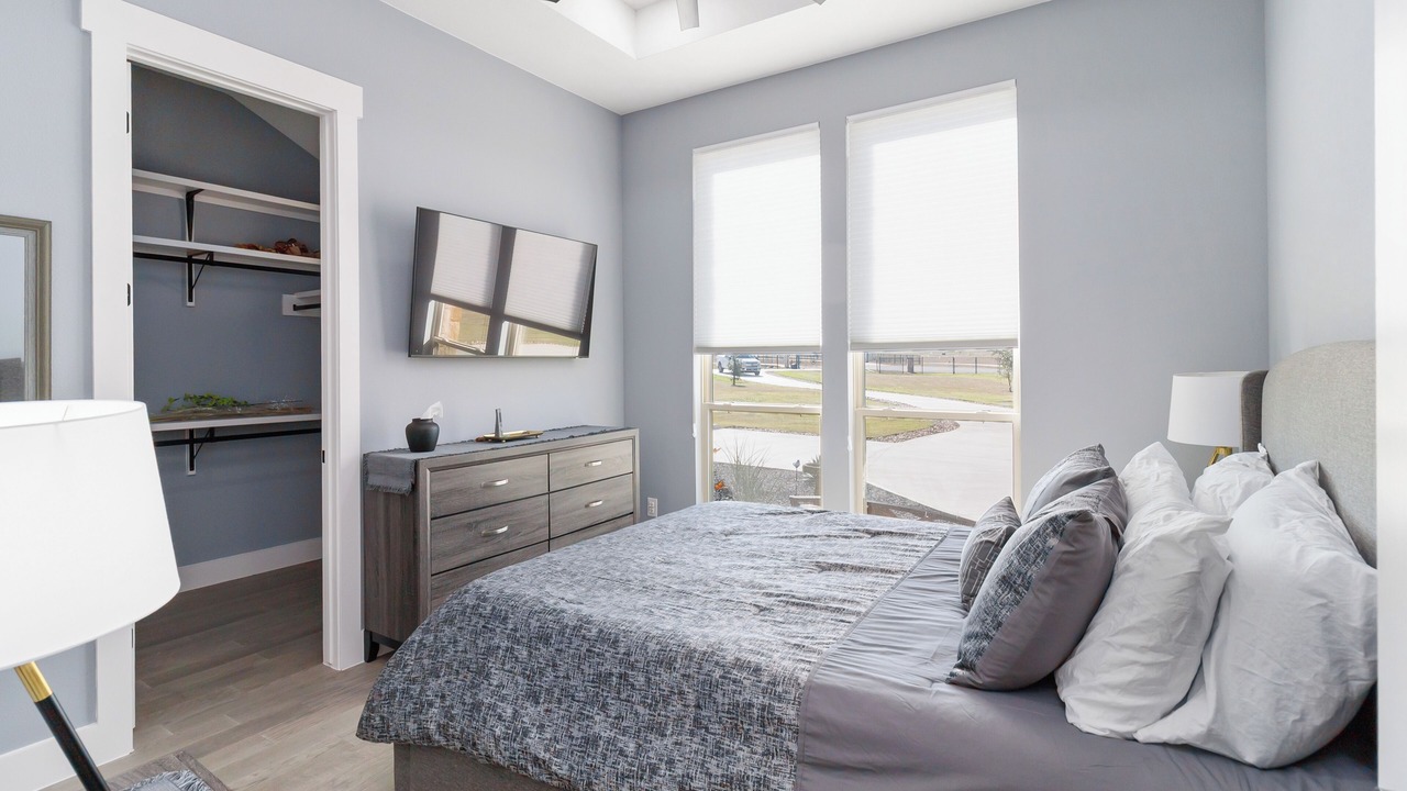 Photo of Bedroom in Manor