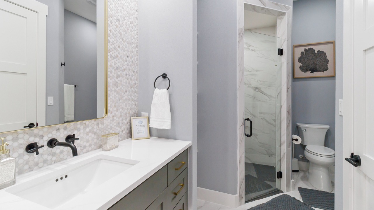 Photo of Bathroom in Manor