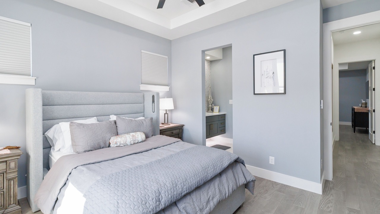 Photo of Bedroom in Manor