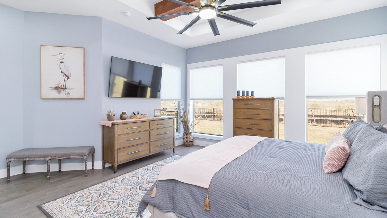 Photo of Bedroom in Manor