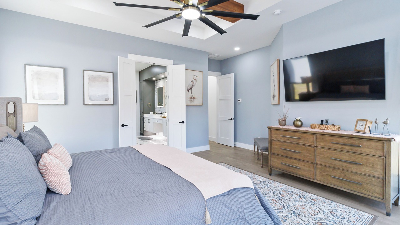 Photo of Bedroom in Manor