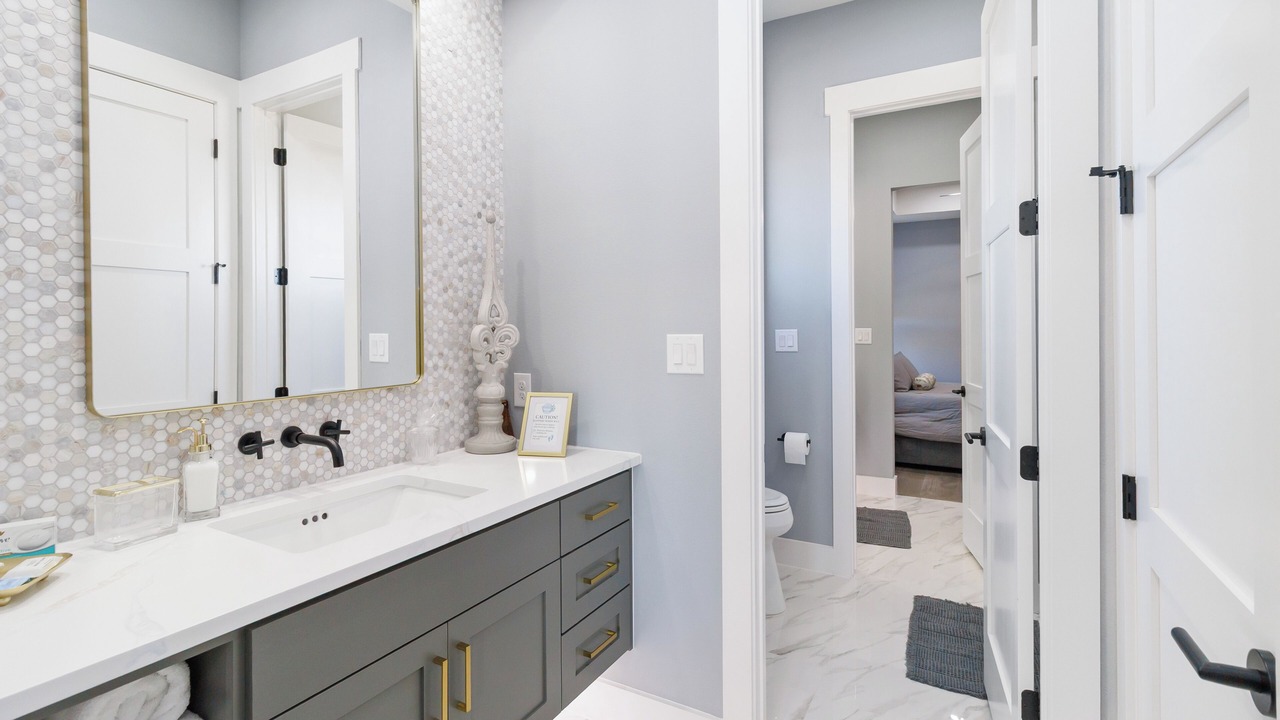 Photo of Bathroom in Manor