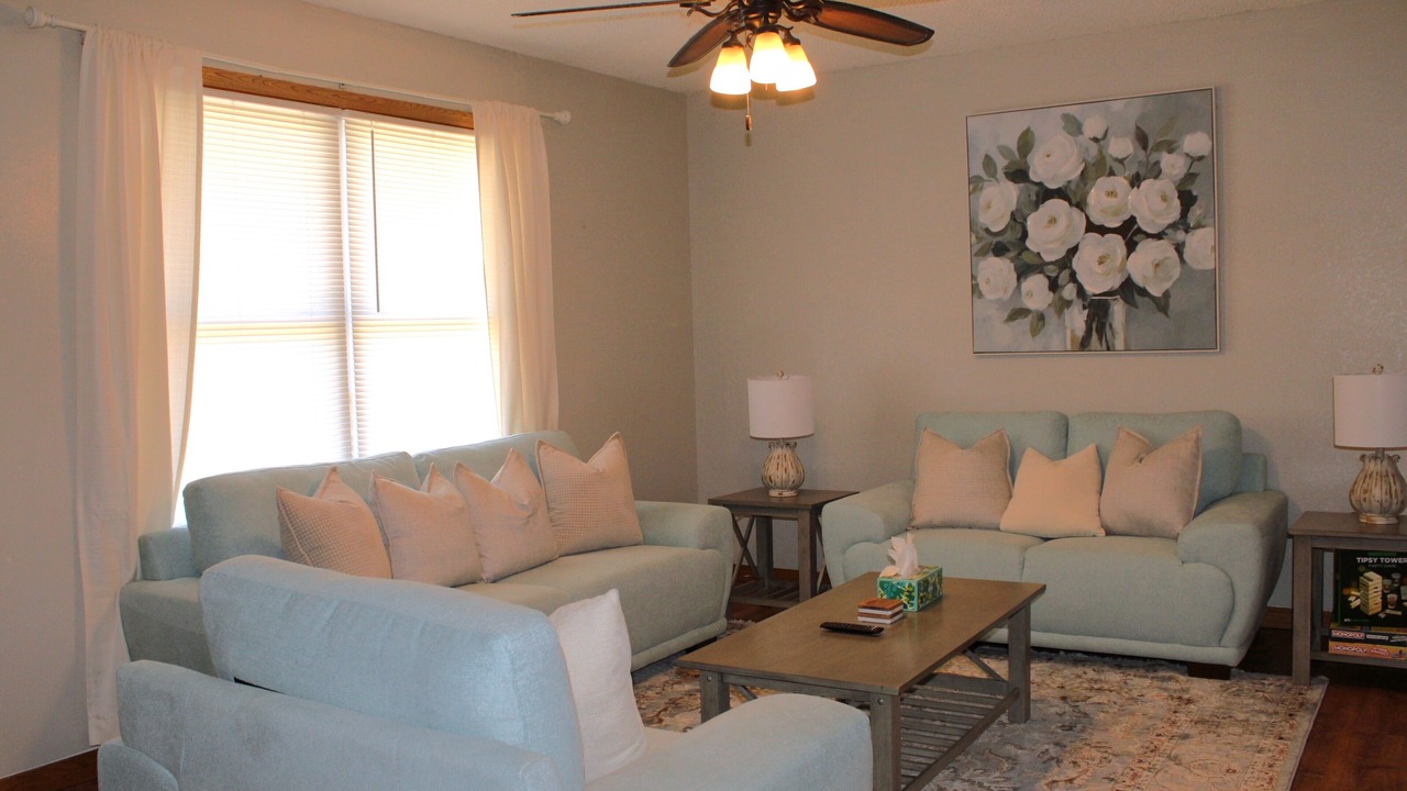 Photo of Livingroom in Garden City