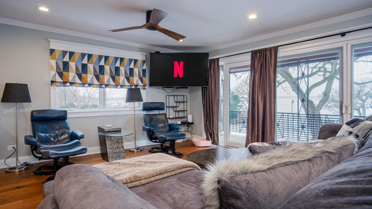 Photo of Livingroom in Fox Lake