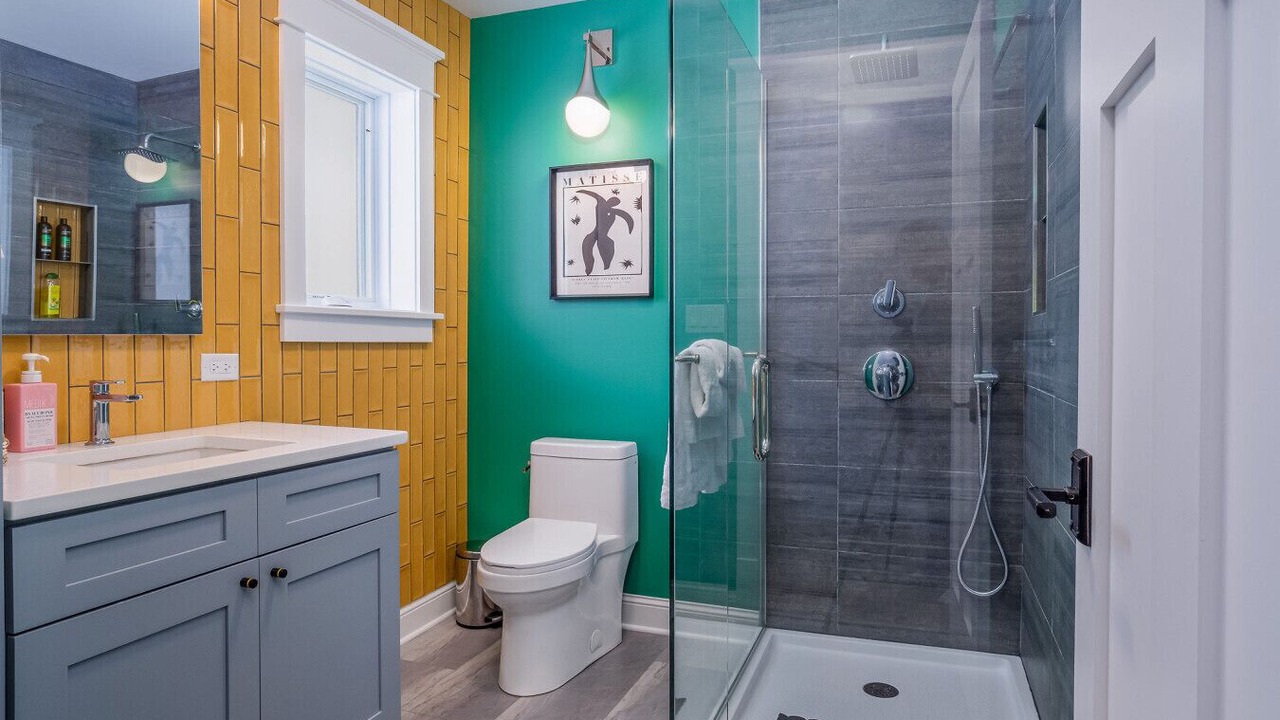 Photo of Bathroom in Fox Lake