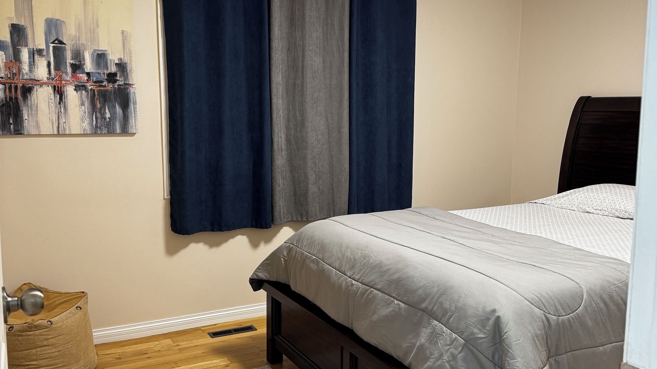 Photo of Bedroom in Thompson
