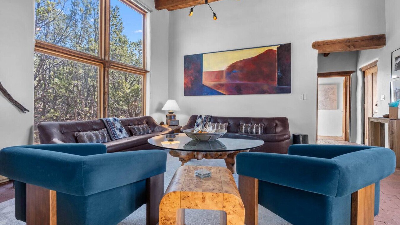 Photo of Livingroom in Northeast Santa Fe
