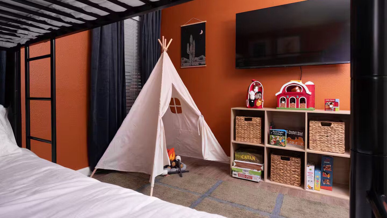Photo of Bedroom in North Shearer Hills