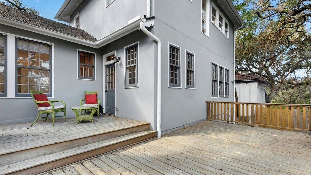 Photo of Patio Balcony in West Campus