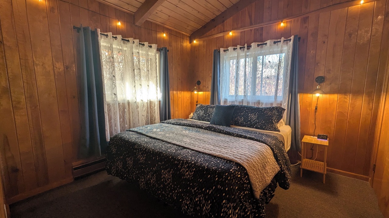Photo of Bedroom in Grand Marais