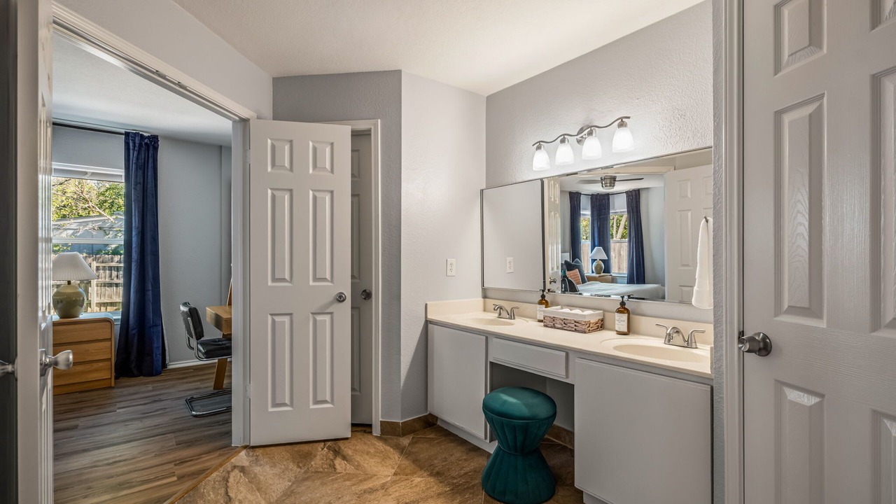Photo of Bathroom in University Hills