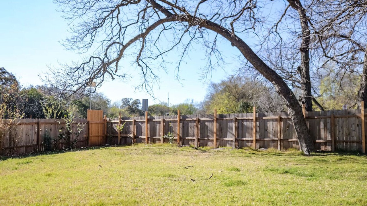 Photo of Outdoor in Georgian Acres