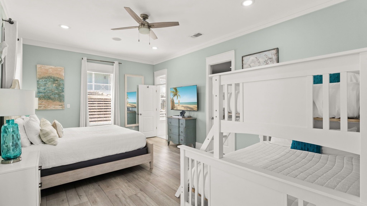 Photo of Bedroom in Delos
