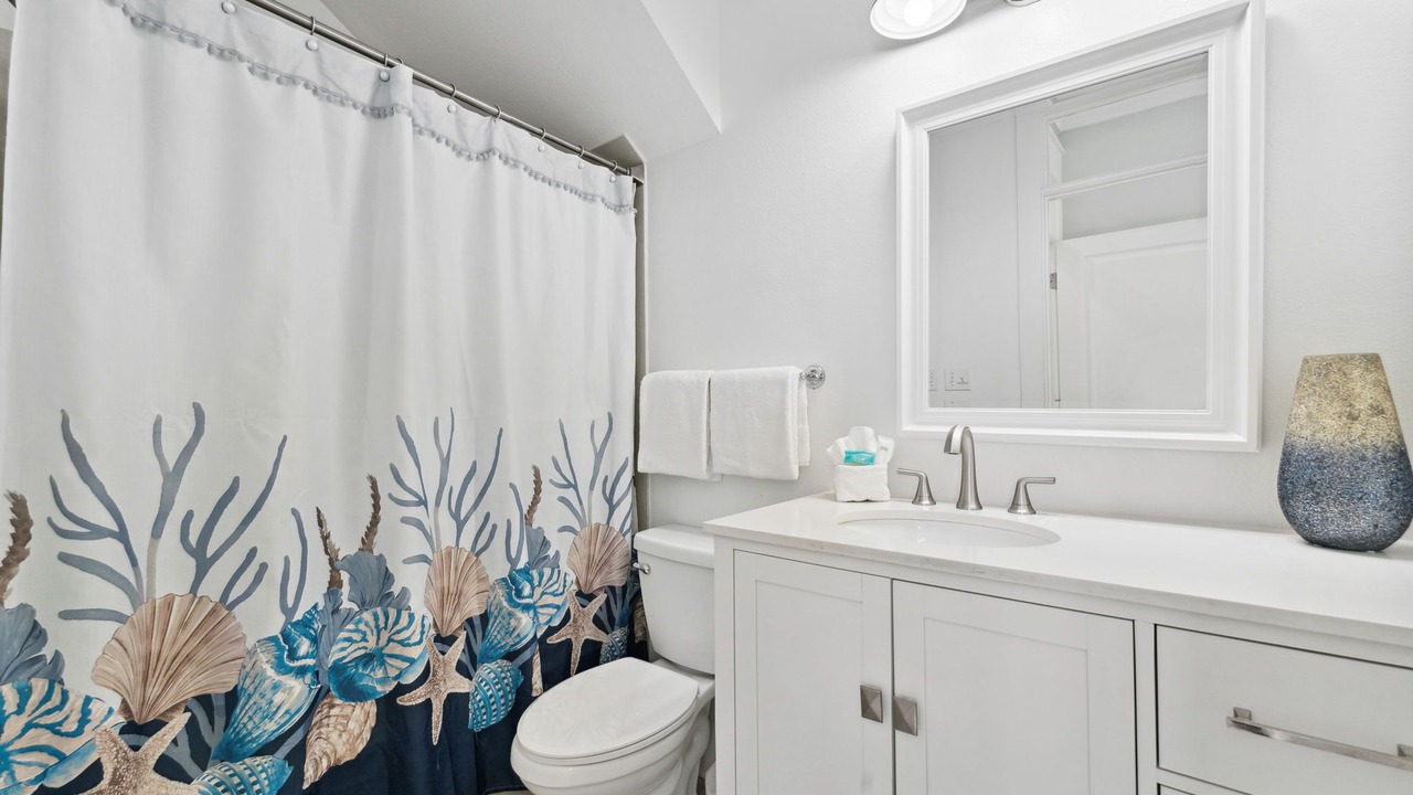 Photo of Bathroom in Delos