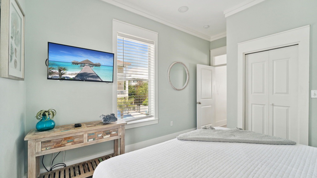 Photo of Bedroom in Delos