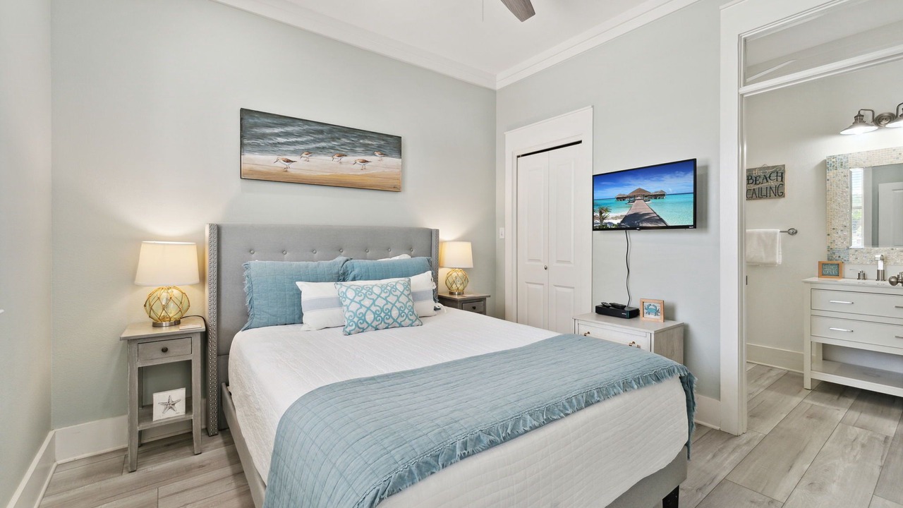 Photo of Bedroom in Delos