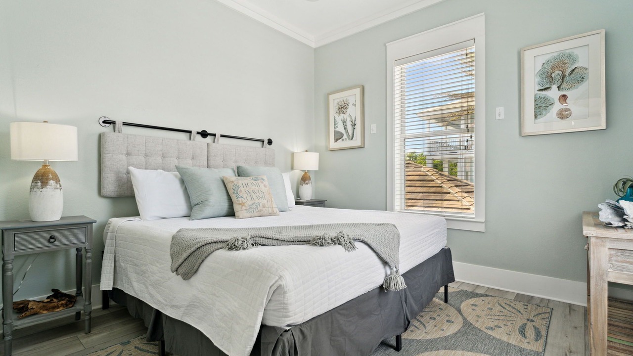 Photo of Bedroom in Delos