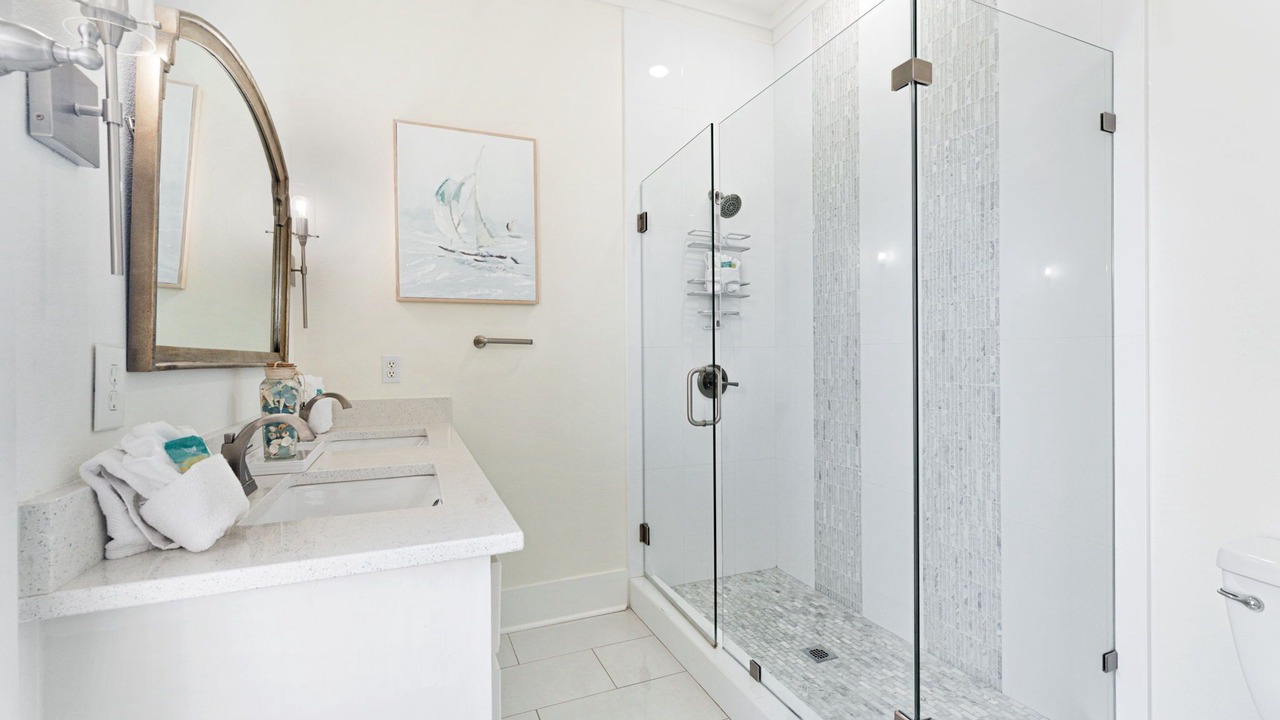 Photo of Bathroom in Delos