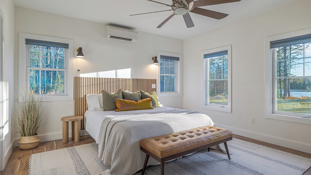 Photo of Bedroom in Lamoine