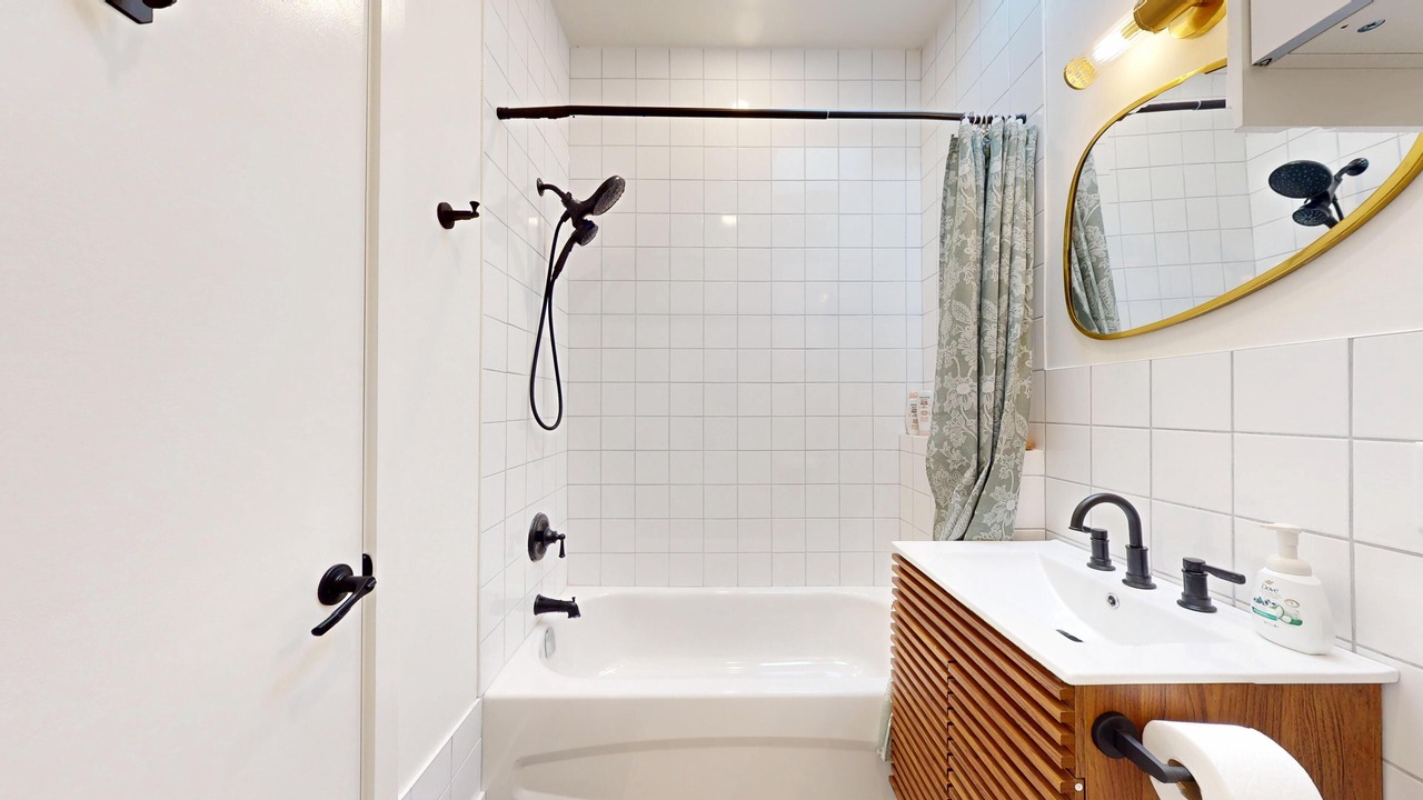 Photo of Bathroom in Newtonbrook