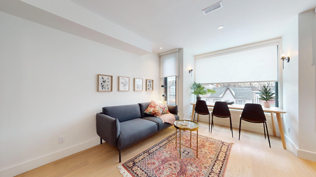 Photo of Livingroom in Newtonbrook