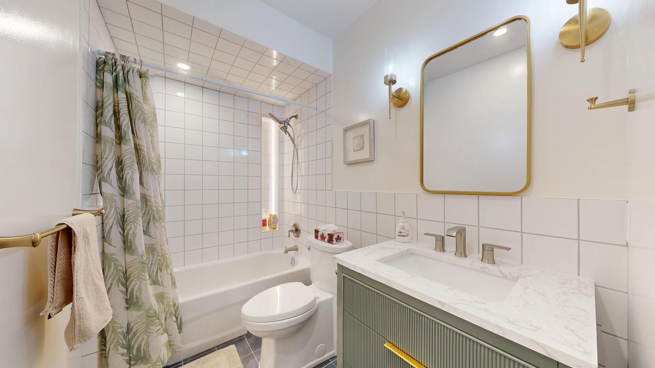 Photo of Bathroom in Newtonbrook