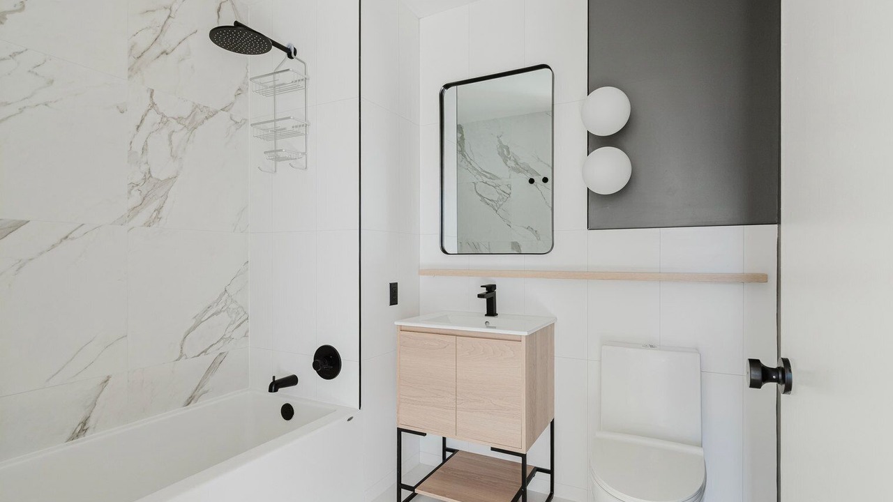 Photo of Bathroom in Greenpoint