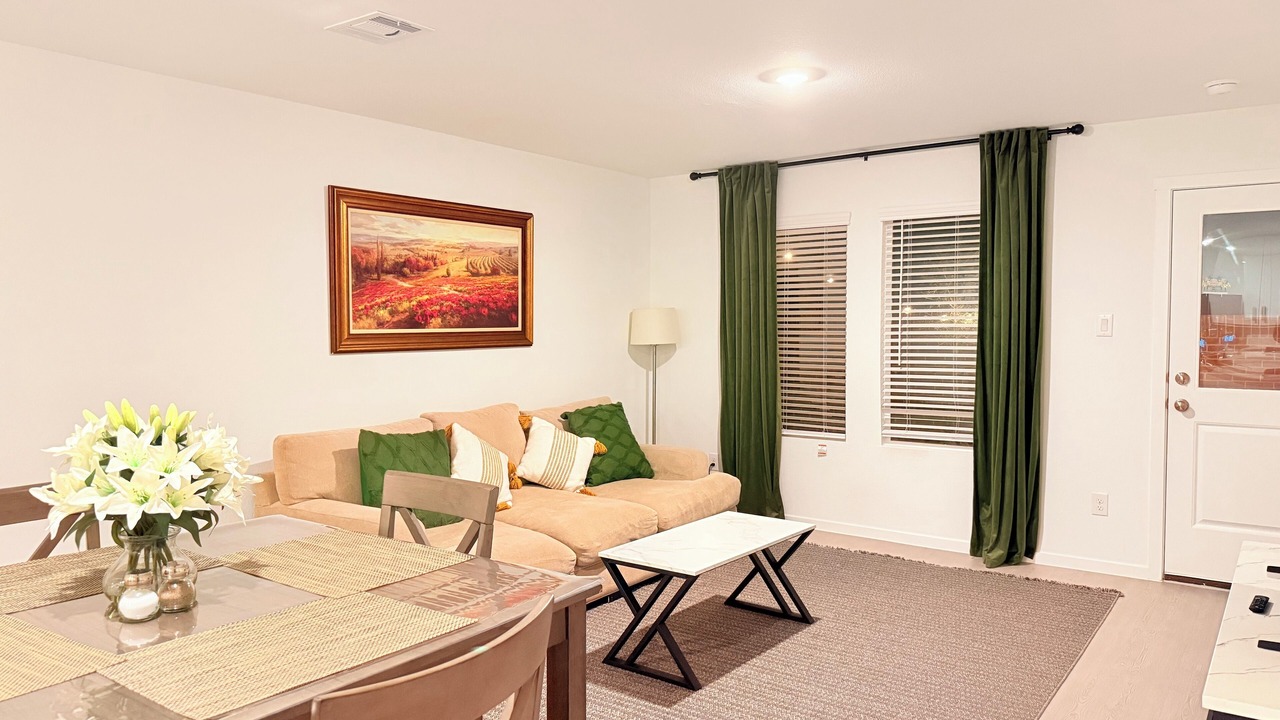Photo of Livingroom in Denton County