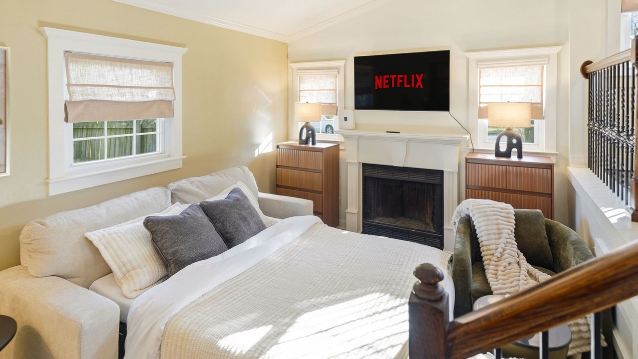 Photo of Bedroom in Buford Highway