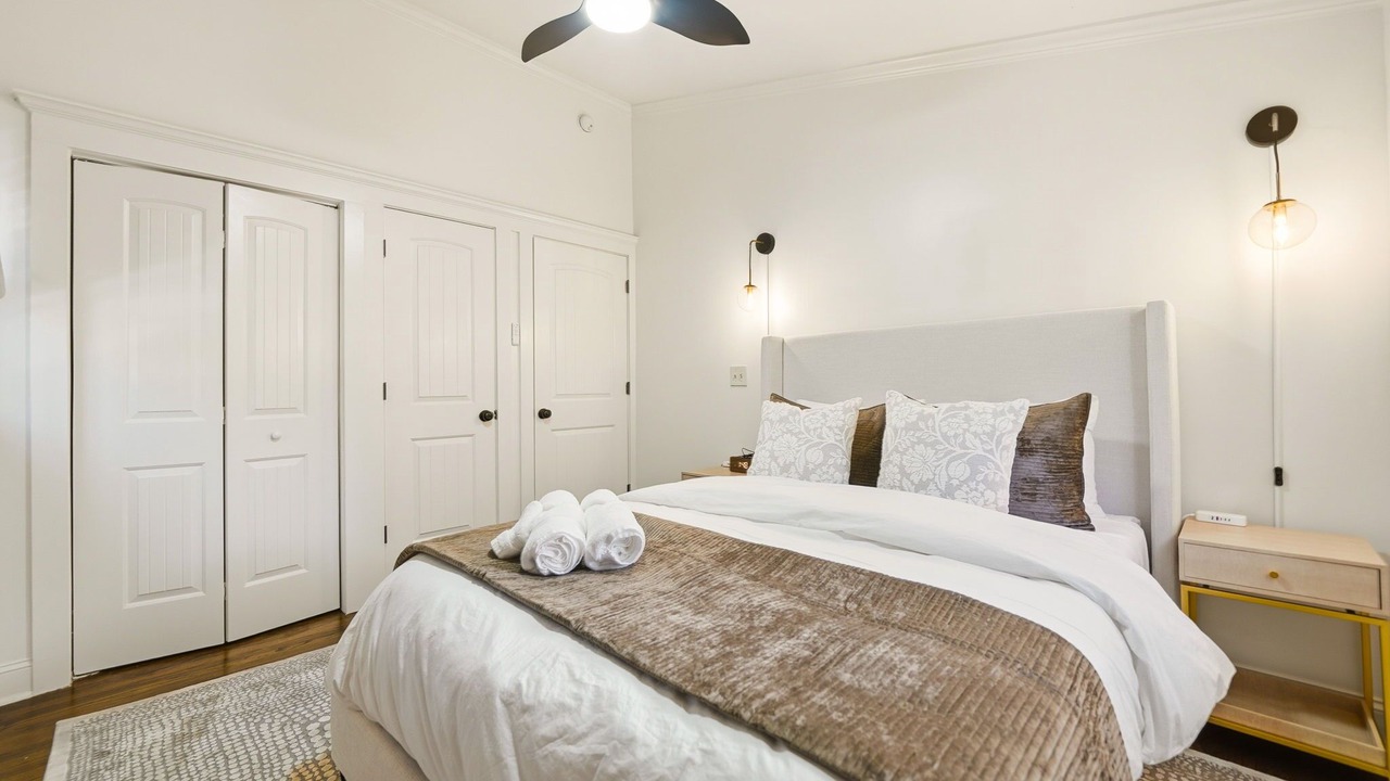 Photo of Bedroom in Buford Highway