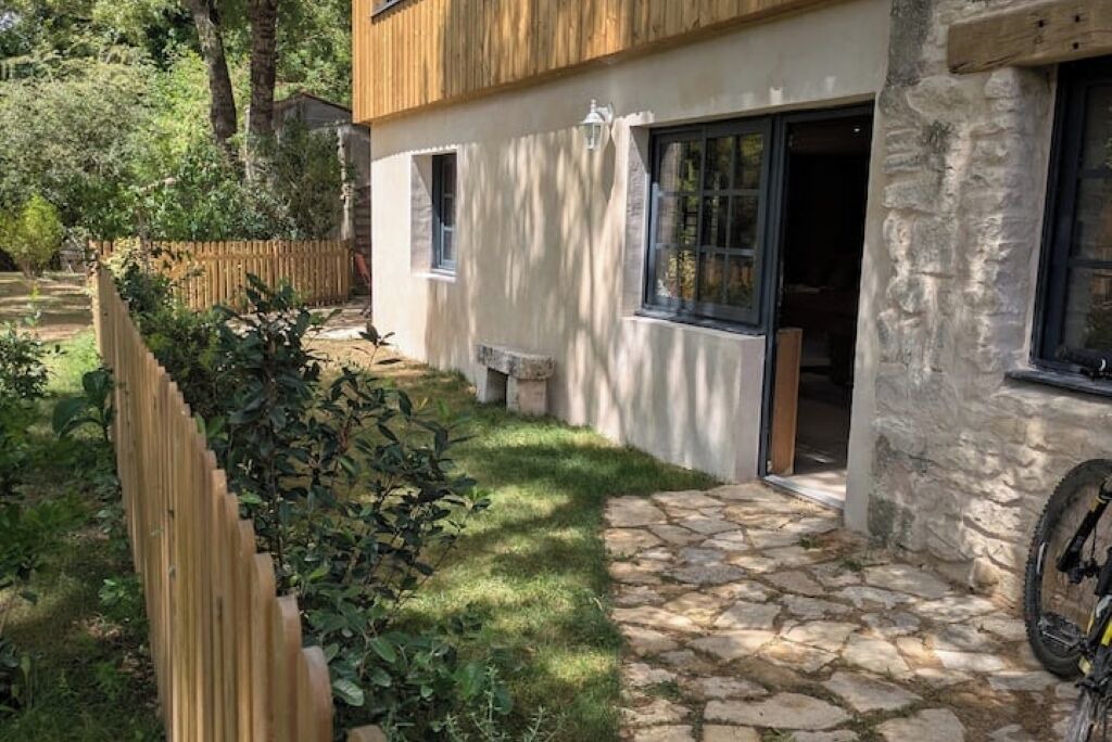 Photo of Outdoor in Saint-Hilaire-la-Palud