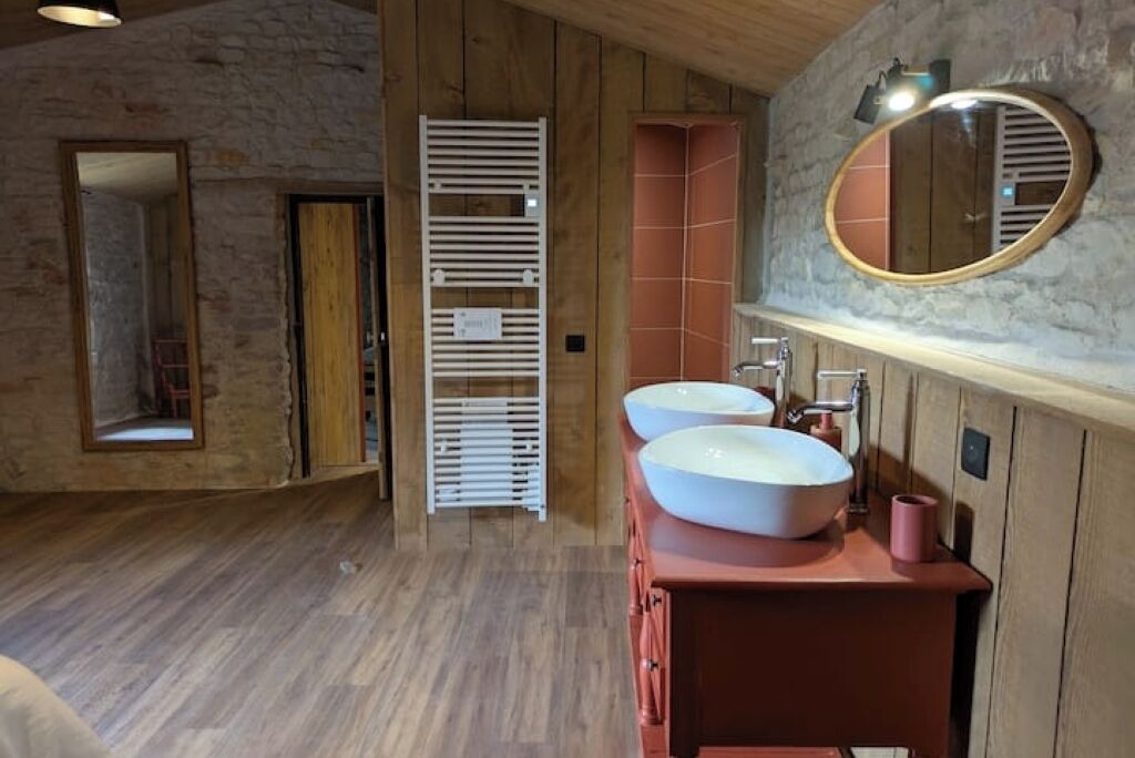 Photo of Bathroom in Saint-Hilaire-la-Palud