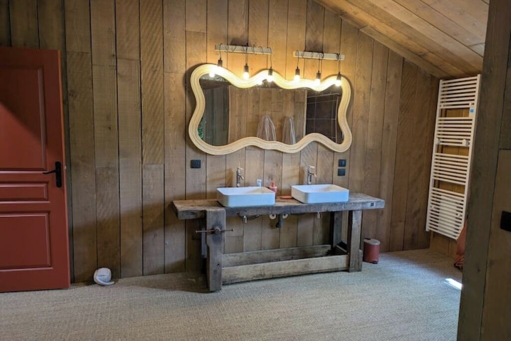 Photo of Bathroom in Saint-Hilaire-la-Palud