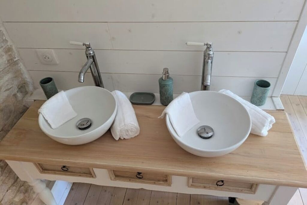 Photo of Bathroom in Saint-Hilaire-la-Palud