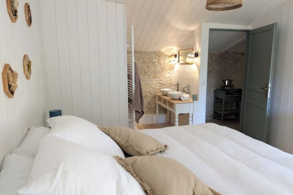 Photo of Bedroom in Saint-Hilaire-la-Palud