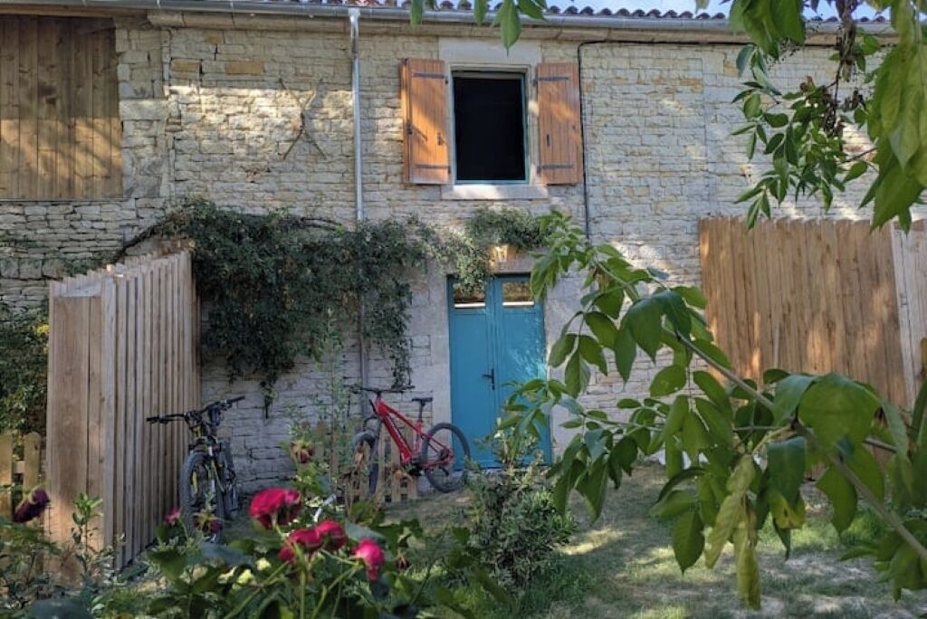 Photo of Outdoor in Saint-Hilaire-la-Palud