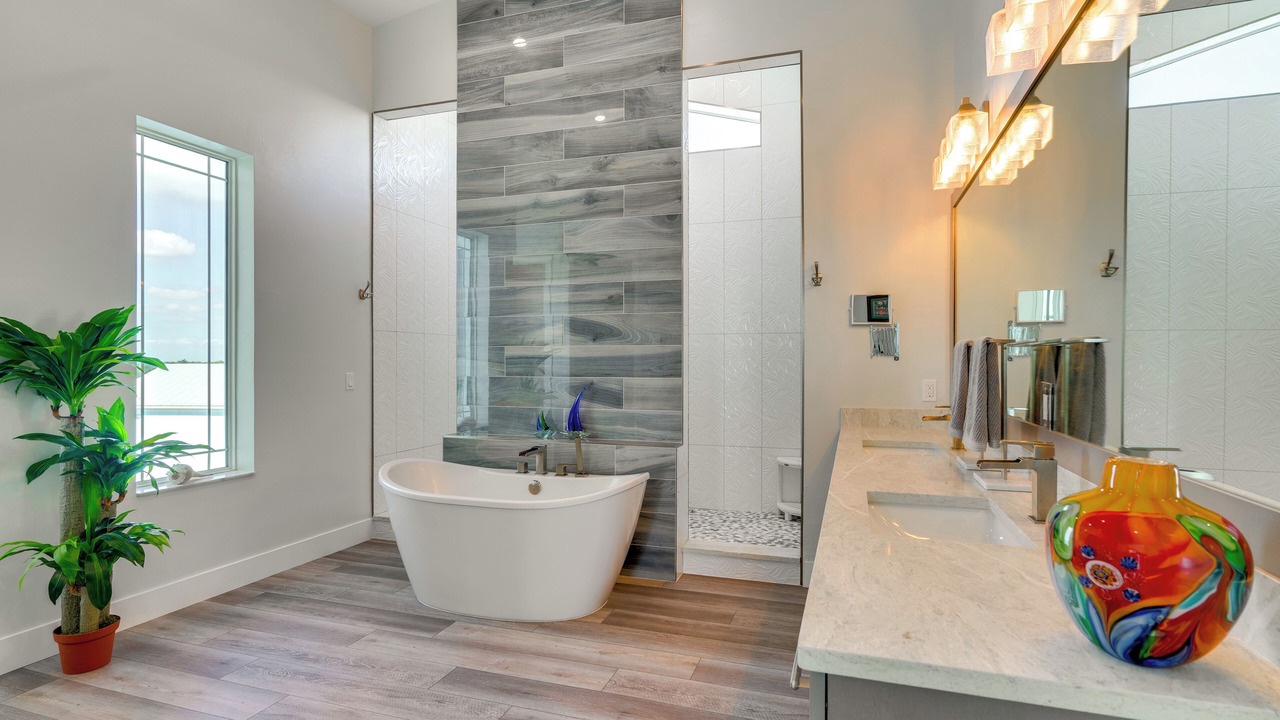 Photo of Bathroom in Cape Harbour