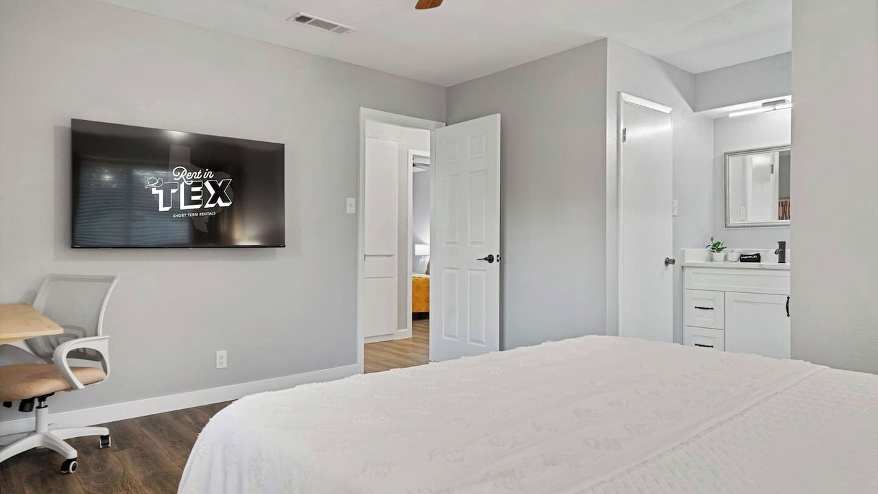 Photo of Bedroom in Brushy Creek